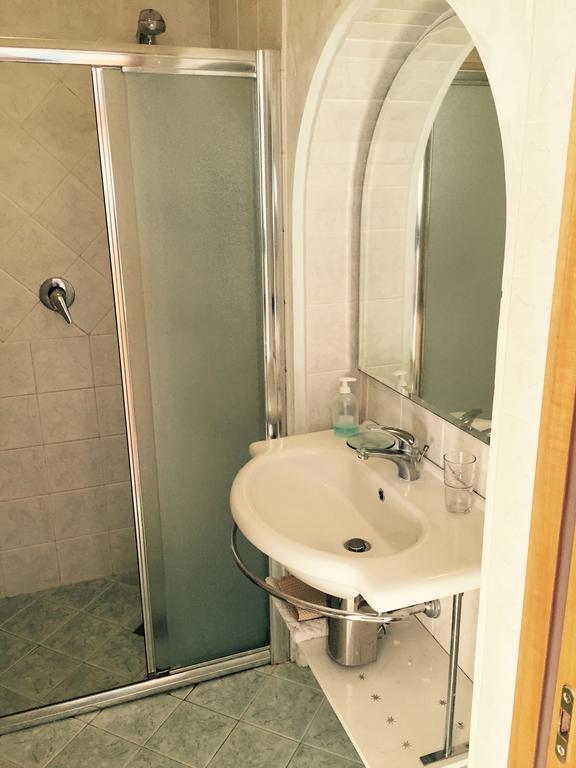 Ai Colli B&B Salò Szoba fotó